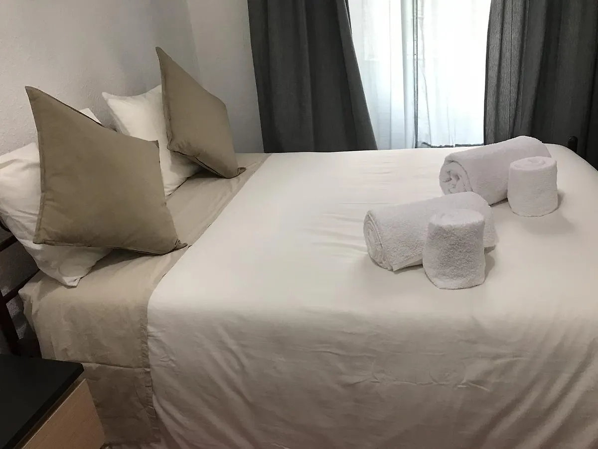 Δωμάτια σε οικογενειακή κατοικία Namaste Home Stay Lisboa
