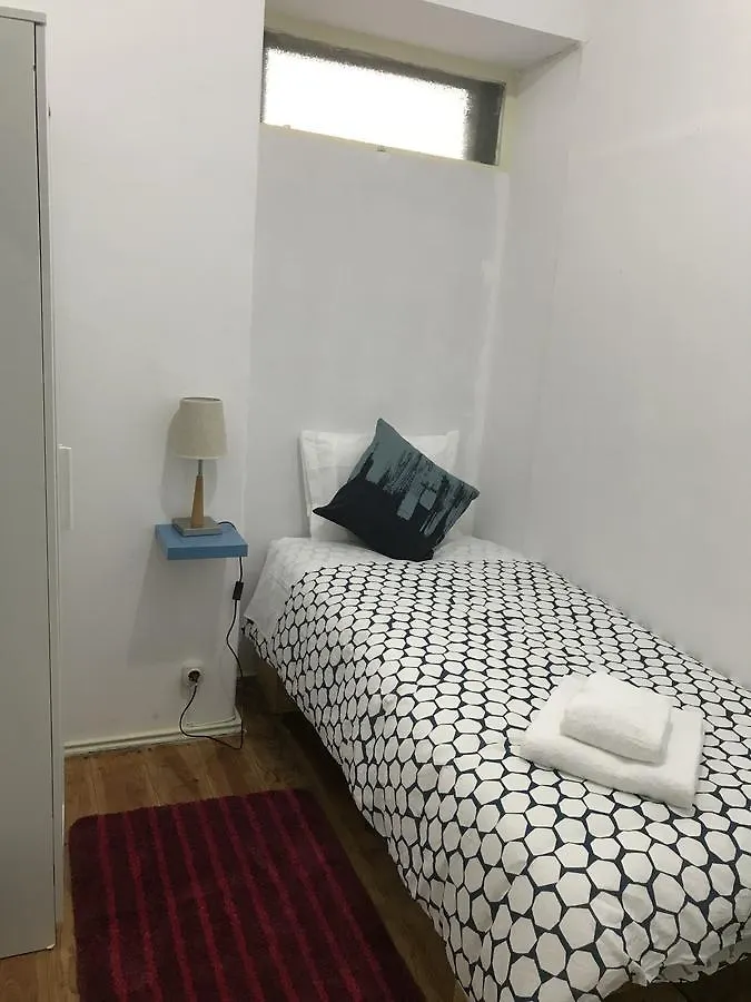 ליסבון Namaste Home Stay