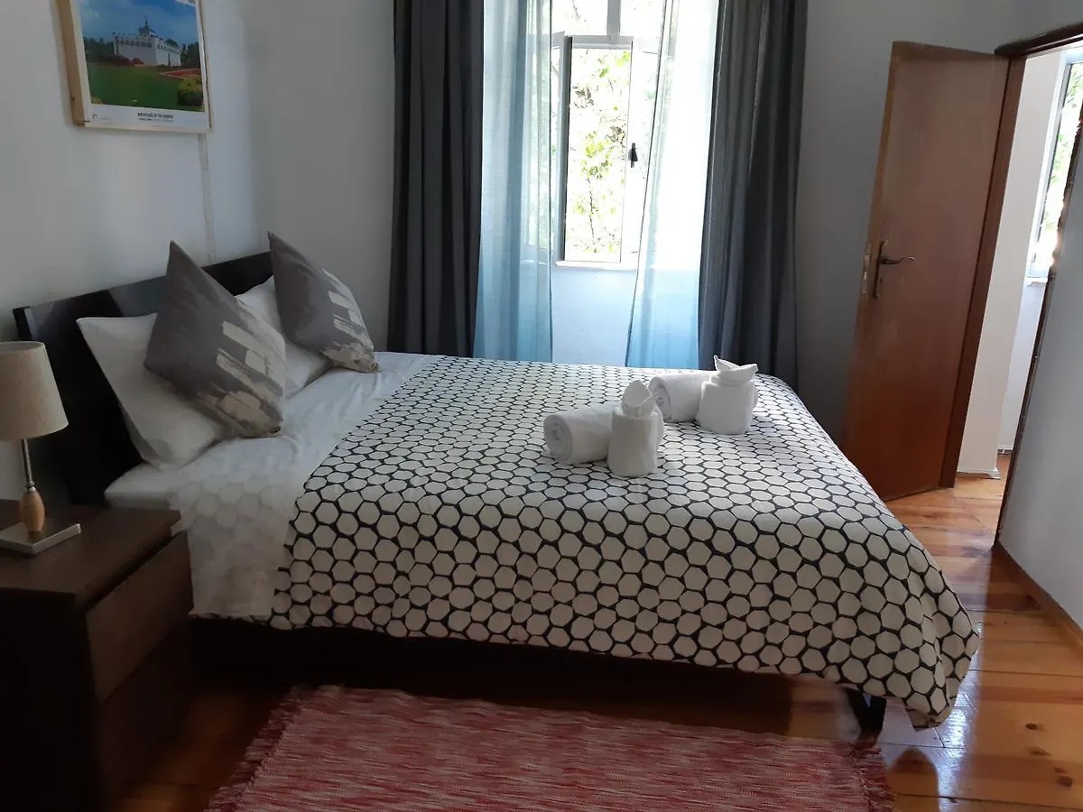 ליסבון Namaste Home Stay